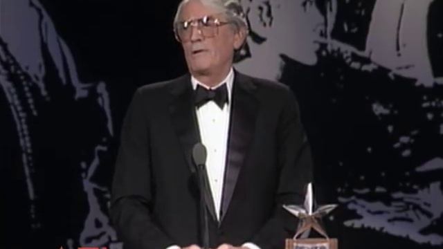 Gregory Peck Accepts the AFI Life Achievement Award in 1989 смотреть онлайн