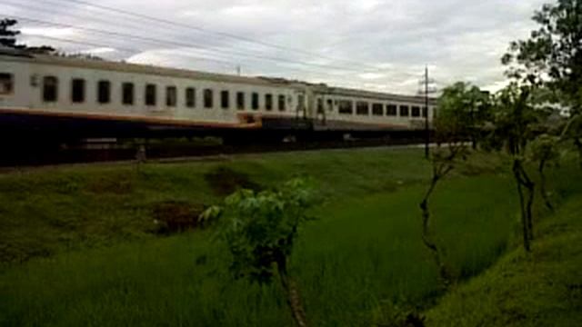 CC train passing nganjuk- east java смотреть онлайн