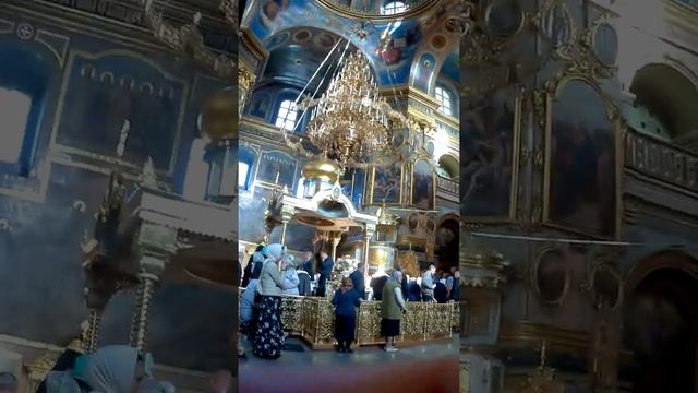 Пред святою Твоею иконою, Владычице, молящиися исцелений сподобляются, смотреть онлайн