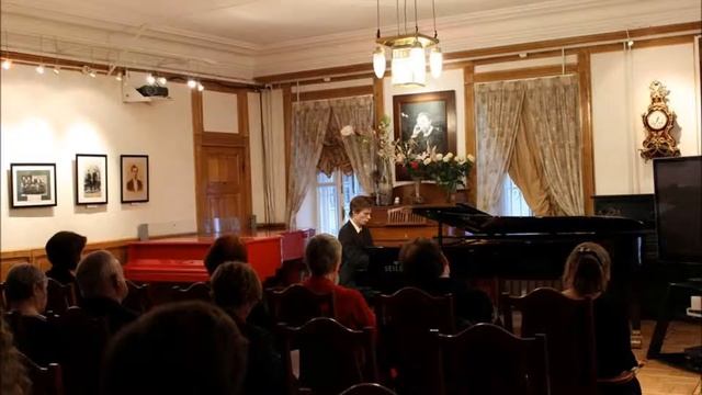 А.Н.Скрябин - этюд ре-диез минор, ор.8 №12 смотреть онлайн