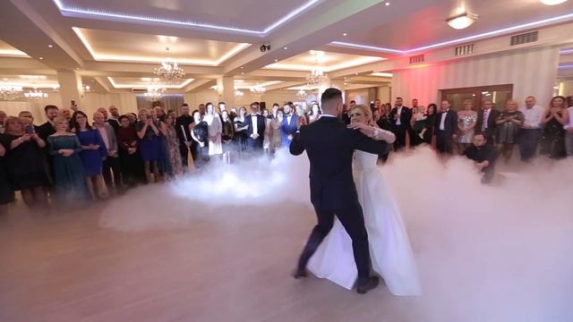 Dominika I Michał- Niesamowity Pierwszy Taniec. Give Me Love- Ed Sheeran.