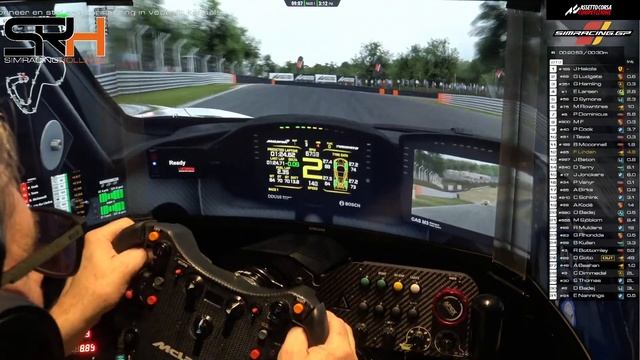 ACCSS////// - GT3 - Season 1 - Round 2 - Brands Hatch - 2 x 30 min смотреть онлайн