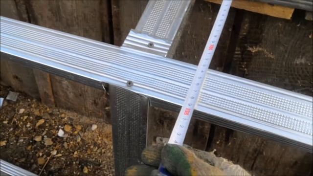 Завалинка из профиля и плоского шифера