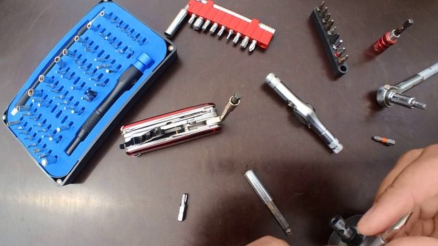 Victorinox Cyber Tool 1/4 " bit adapter - fast & curious hack nb 1 смотреть онлайн