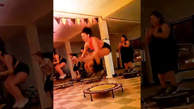 Ornella Gallo Jumpers Fit (coreografia vieja) Fire ball Pitbull rebounder mini tramp jump jumping смотреть онлайн