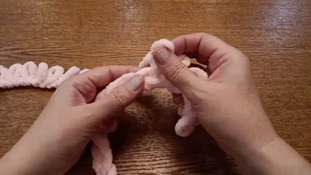 Балаклава с ушками зайки из Ализе Пуффи с ушками. . смотреть онлайн