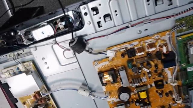 интересный случай при ремонте тв panasonic tx-r37lx86k обман при экспертизе смотреть онлайн