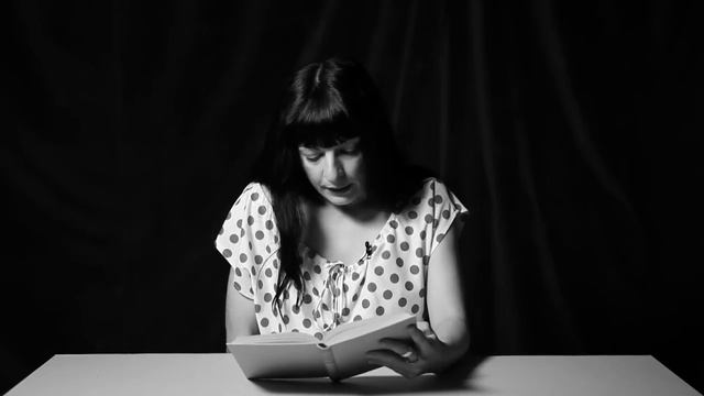 El plaer de la lectura | Roser смотреть онлайн