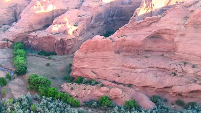 Canyon de Chelly with D'Von Charley смотреть онлайн