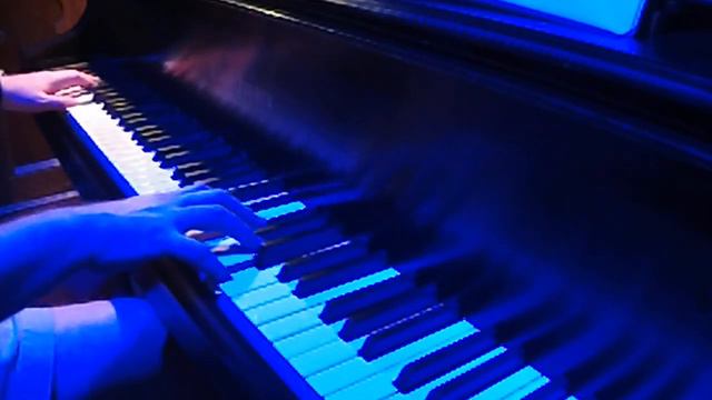 "The Lamp Is Low". Christopher-Joel Carter, Piano смотреть онлайн