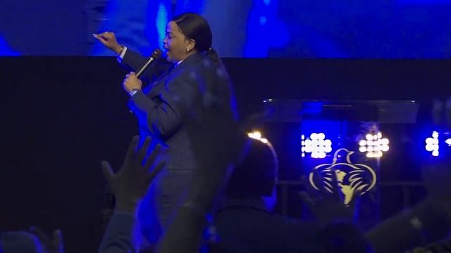 MUST WATCH || PROPHETIC MOMENTS WITH ORACLE IN USA Rev Lucy Natasha смотреть онлайн