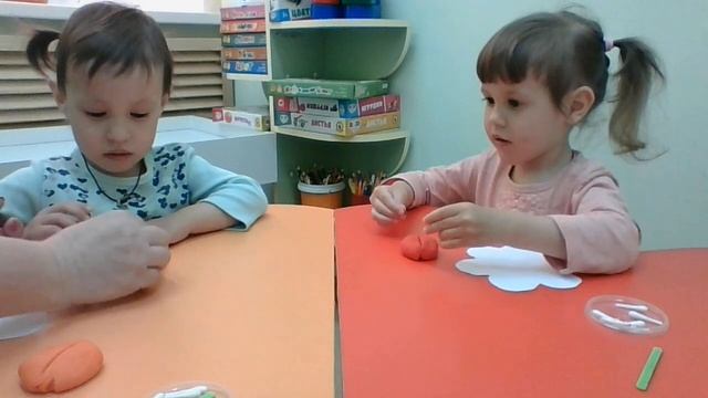 Онлайн занятия для детей от 2х до 7 лет. Лепим жука. смотреть онлайн