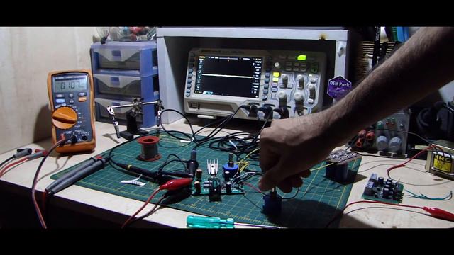 Analog Stuff - Dual Tracking Linear Supply | Multislope ADC Part I смотреть онлайн