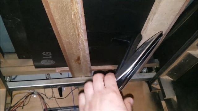 A Forgotten Project 1981 Galaga Cabinet Restoration смотреть онлайн