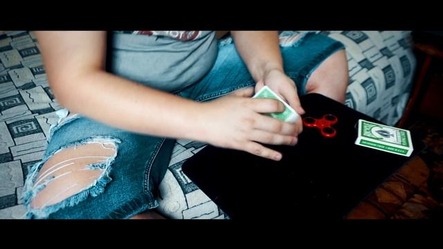 ЛУЧШИЕ ФОКУСЫ СО СПИННЕРОМ И ИХ СЕКРЕТЫ смотреть онлайн