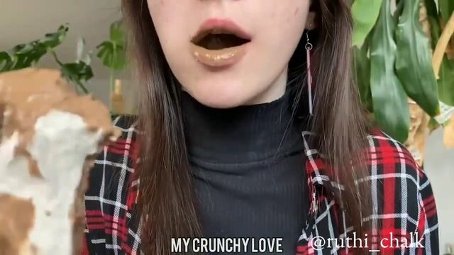 EDIT | CRUNCH OF CHALK WITH PASTE | ХРУСТ МЕЛА С ПАСТОЙ | CHALK | МЕЛ | @mycrunchylove смотреть онлайн