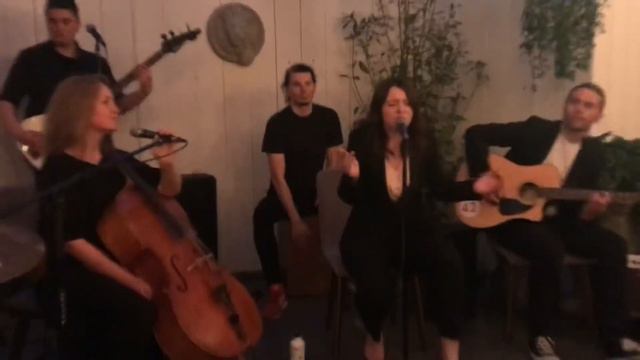 Brothers’n’Sisters - Кружит (MONATIK cover) смотреть онлайн