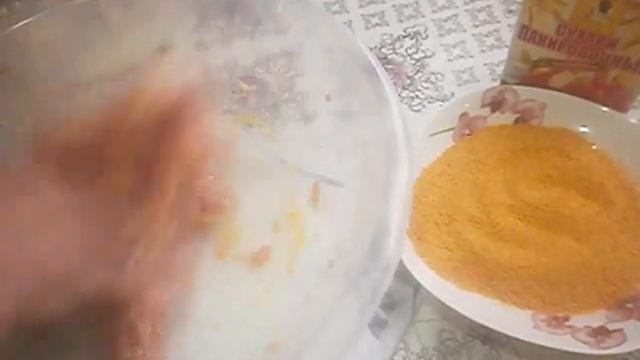 Домашние котлеты в духовке в панировочных сухарях смотреть онлайн