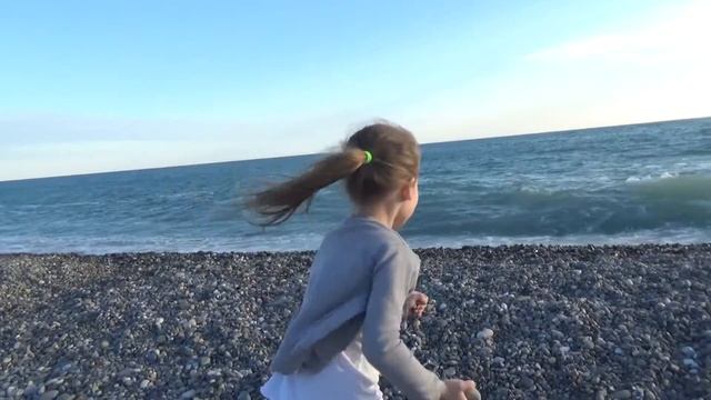 Море, велопрогулка и поющие фонтаны смотреть онлайн