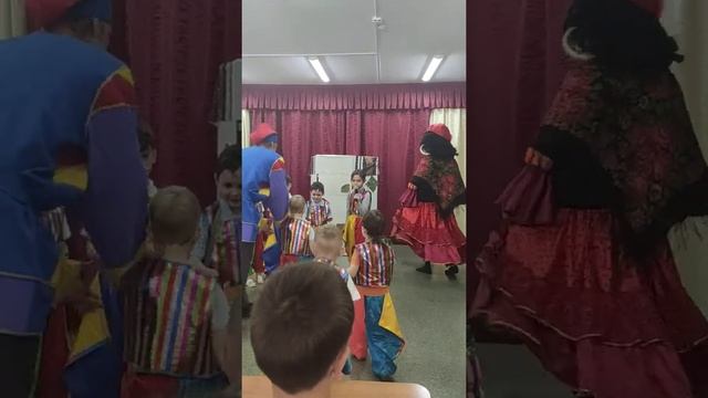 Сладкая песенка(Е.Крылатов - Ю.Энтин) поёт Валерия Хомич.? смотреть онлайн