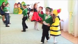 Танец «ПЧЕЛКИ И СВЕТЛЯЧКИ» МБДОУ №34 ЕЙСК Муз.  руководитель и хореограф  Лукашенко О.А.