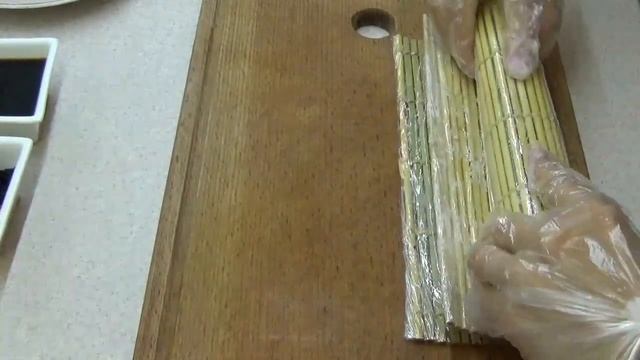 Ролл Филадельфия - Татаки с Красной икрой и Тобико! СУШИ дома? лучше чем в ресторане ? смотреть онлайн