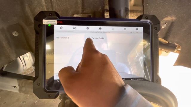 EPB desactivar frenos de emergencia ? electrónicos para el remplazo de las pastillas! смотреть онлайн