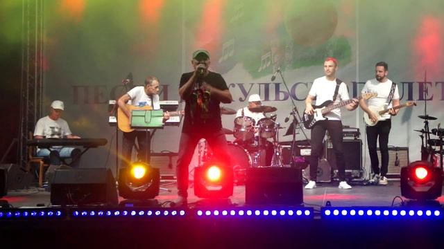 МНЕ БЫ ПТИЦЕЙ. Песня в исполнении автора Игоря Пергаева. Аккопанемент ВИА ПУТЬ смотреть онлайн