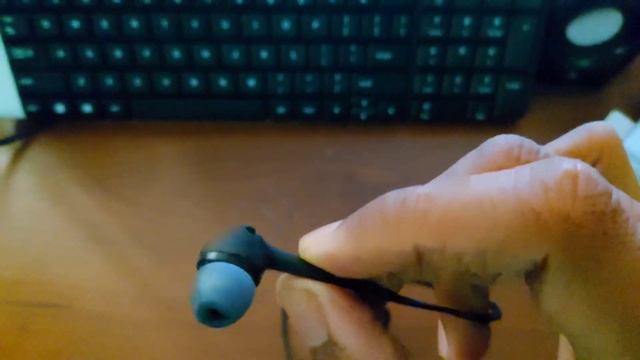 Sony WI-XB400 budget wireless neckband/Bluetooth смотреть онлайн