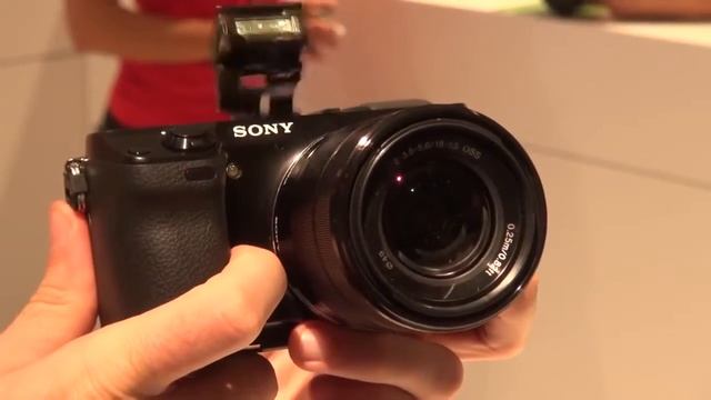 Sony NEX 7 at IFA 2011 Which first look review смотреть онлайн