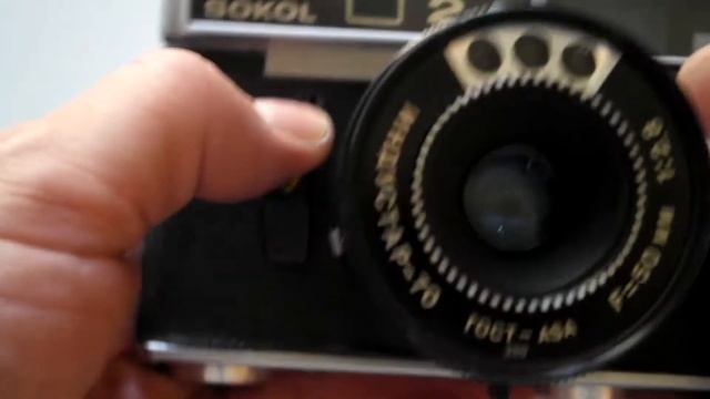 Фотоаппарат Сокол, объектив Индустар-70 F=50 мм 1:2,8. Лот 02139М смотреть онлайн