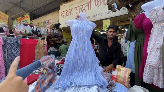दादर मार्केट- DADAR STREET SHOPPING | Trendy One Piece Dresses | Cheapest Market in Mumbai смотреть онлайн