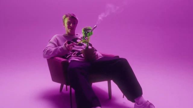 Гугл переводчик делает вид, что шарит за Mayotа (Mayot - Лилия голосом украиского гугл переводчика) смотреть онлайн