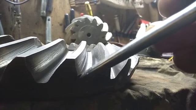 Шестерни редуктора заднего моста МАЗ смотреть онлайн