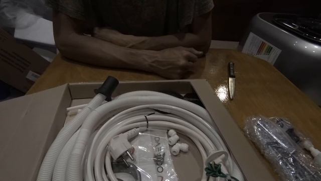 Распаковка настенной стиральной мини-машины Daewoo DWD-CV 701 смотреть онлайн