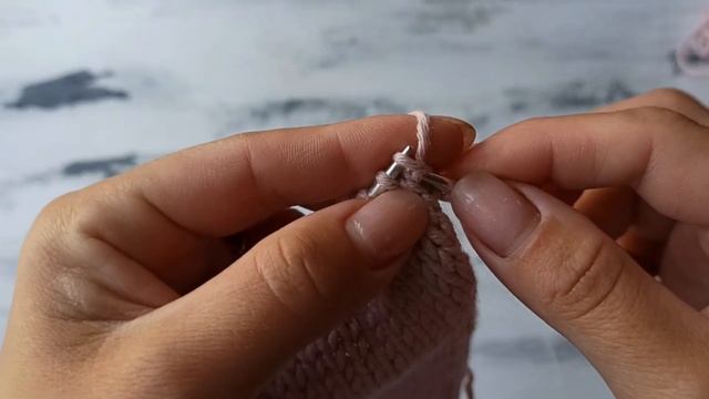 Очень простая повязка на голову спицами. смотреть онлайн