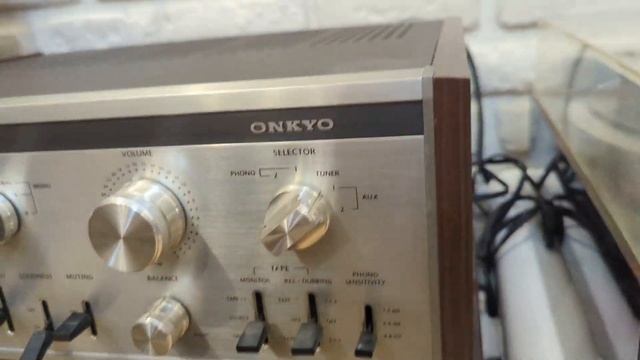 Onkyo E-413 AOAK смотреть онлайн