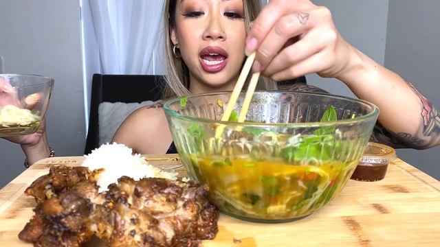 VIETNAMESE BEEF STEW NOODLE SOUP | CHICKEN & RICE MUKBANG EATING SHOW смотреть онлайн