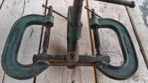 Губки для слесарных тисков своими руками