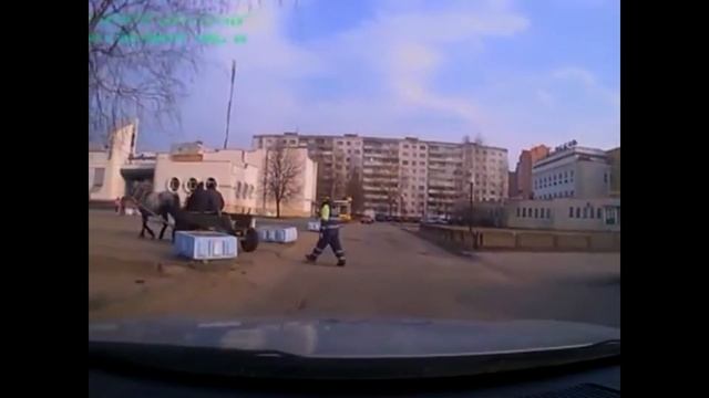 Погоня за конной повозкой в Могилеве смотреть онлайн