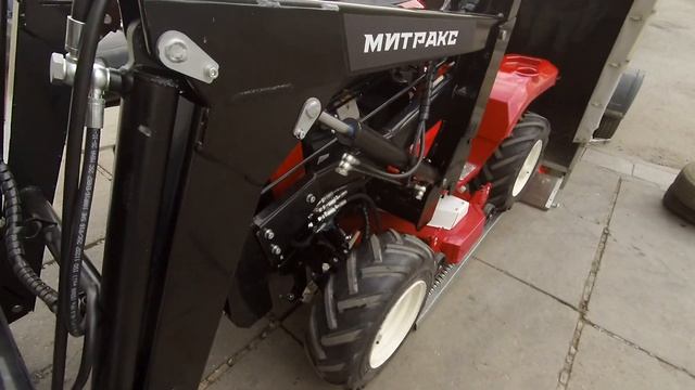 Митракс Т150. Трактор + Фронтальный погрузчик. Грузим в прицеп смотреть онлайн