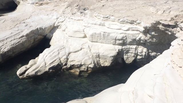 Beach Cyprus - white rocks. Night to Limassol смотреть онлайн