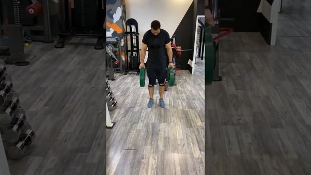 Удержание двух блинов Barbell 50 кг смотреть онлайн