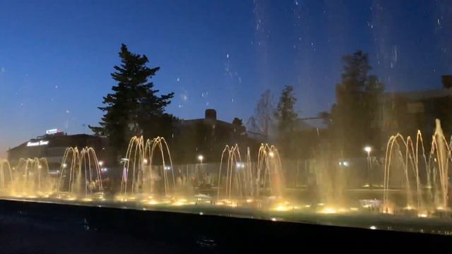 Поющие фонтаны на набережной. Имеретинка. Адлер смотреть онлайн