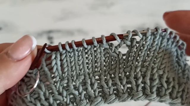 Красивый и простой ажурный узор спицами для кардиганов, джемперов, топов и маек смотреть онлайн