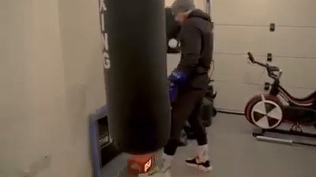 Conor Anthony MacGregor смотреть онлайн