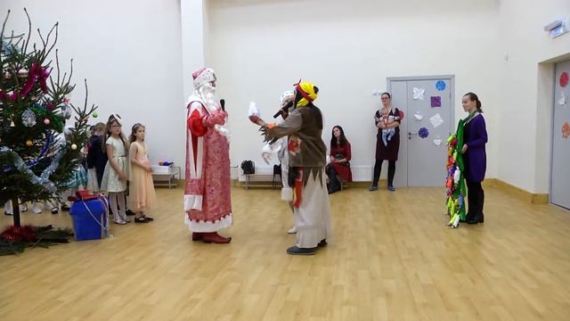 Новогоднее приключение в гимназии г.Гурьевска " Новый год за семью замками" в начальной школе смотреть онлайн