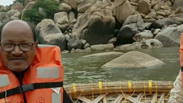 Hampi | Ep.4 | Marathi Vlog | Coracle Ride in Hampi | Cycling | A Day in Hampi смотреть онлайн