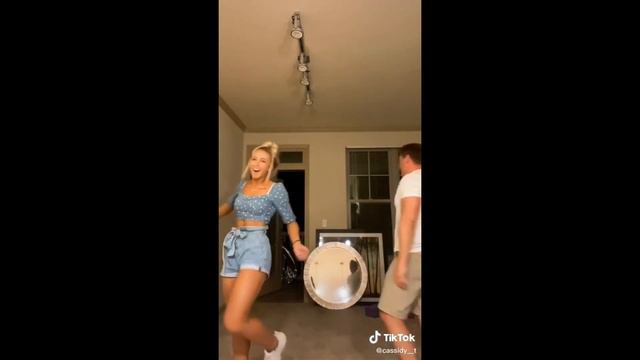 Crack my Back Prank TikTok Compilation 2020 смотреть онлайн