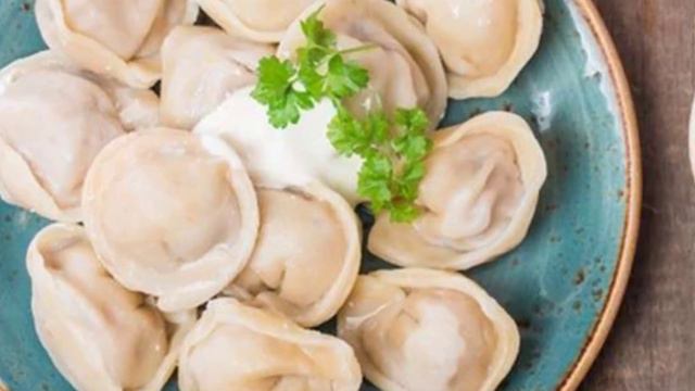 Наши родители и мы- отсталые, недалекие люди в шапочках из фольги, не понимаюшие "инноваций"! смотреть онлайн